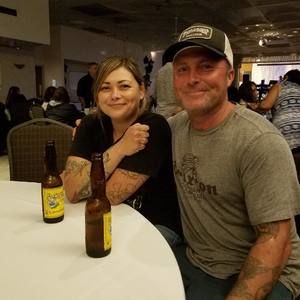 Meet your Posher, Kenthia